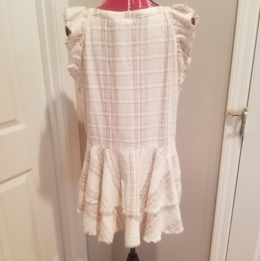 True Craft Ruffle Top - Picture 2 of 4